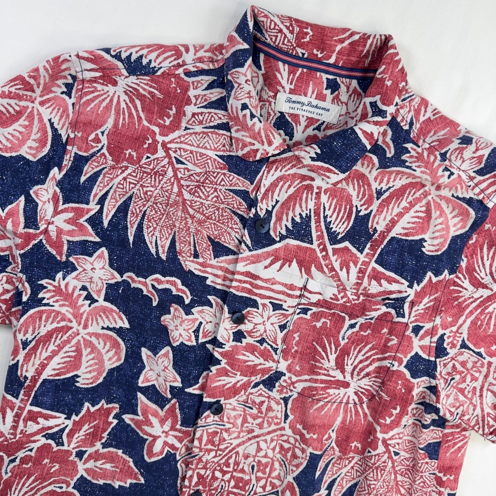 Tommy Bahama Shirt Mens Medium Blue Red Floral Short Sleeve Hawaiian Button Down